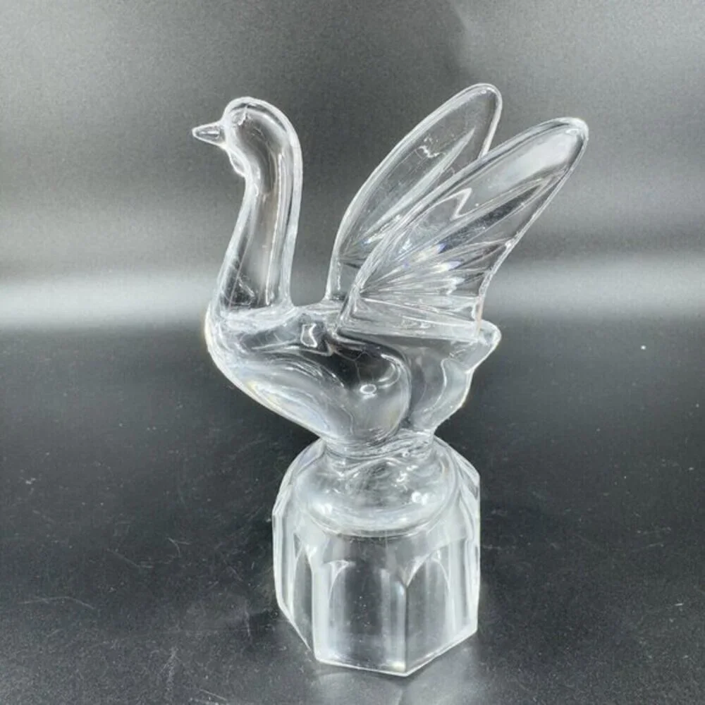 Vintage Clear Flying Glass‎ Crystal Bird Figurine Glassware Decor Figure VTG